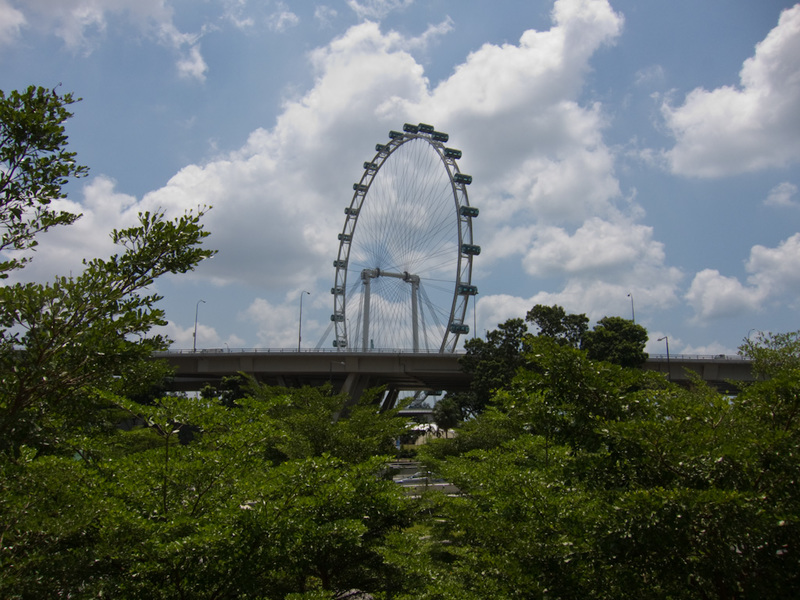 Taiwan / Hong Kong / Singapore - March/April 2011 - The singapore flyer, I believe its identical to the London eye. Typically, Australia tried to build one too, in Docklands in Melbourne (a horrible pla
