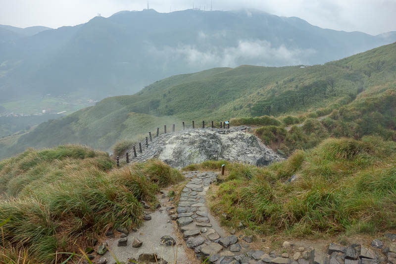 Taiwan-Taipei-Hiking-Yangmingshan - It was sometimes hard to tell what was cloud and what was deadly volcanic gas. I breathed in both.