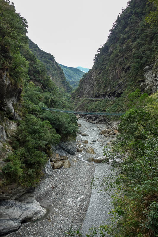 Taiwan-Hualien-Taroko Gorge - Now I am at stop number 2, half way back. It is called the swallows grotto, where swallows make nests that then get farmed to be boiled to make soup. 