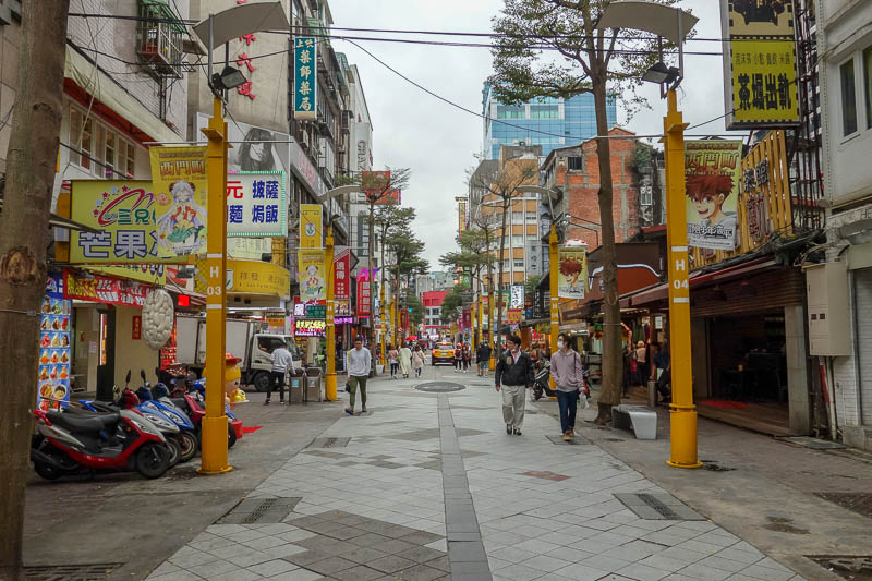 A full lap of Taiwan in March 2017 - As I was back early, I had time to wander down to Ximending, the youth culture area of Taipei. Except I am old. Also at midday the place isnt busy at 
