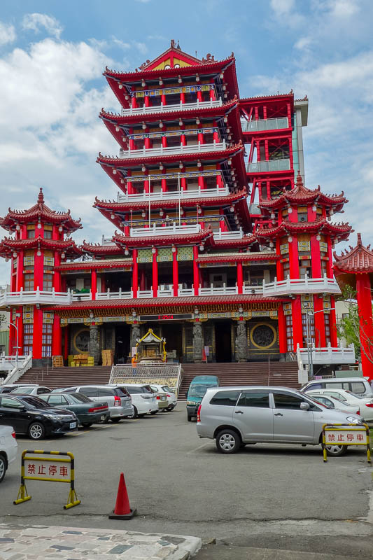 Taiwan-Chiayi-Sun Shooting Tower-Garden - The local temple is of a high quality, its next door to the tax office, it even has a glass lift attached to the side of it.