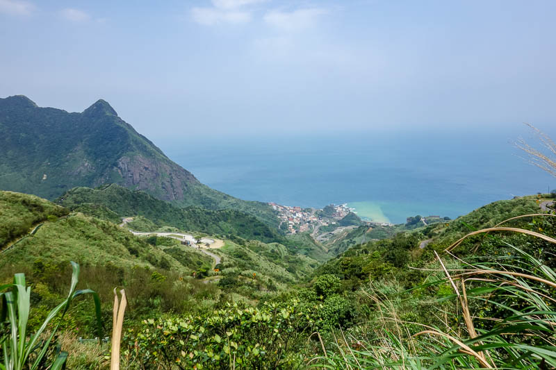 Taiwan-Jiufen-Hiking-Teapot Mountain - Nice view down to the ocean.