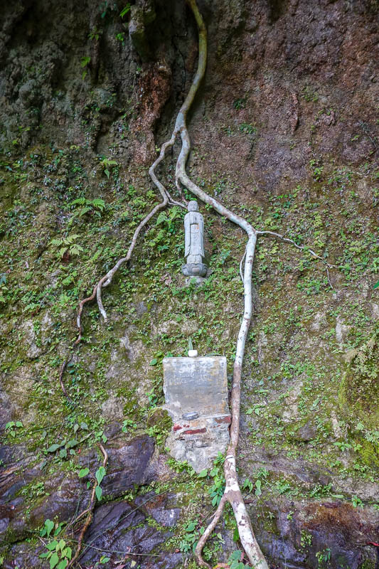 Taiwan-Pingxi-Hiking-Climbing - There are lots of mini shrines all around the place here. I could occasionally hear gongs ringing from the nearby temples, sending out the call to sta