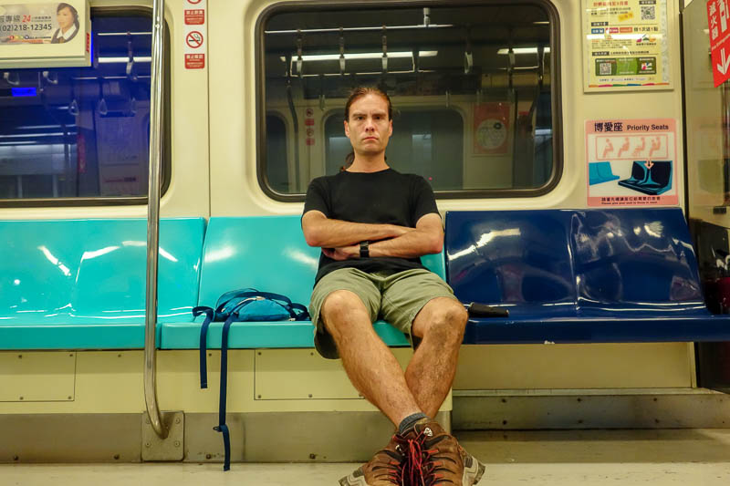 Taiwan-Taipei-Hiking-Wuliaojian - I was so dirty that no one sat near me on the subway.
