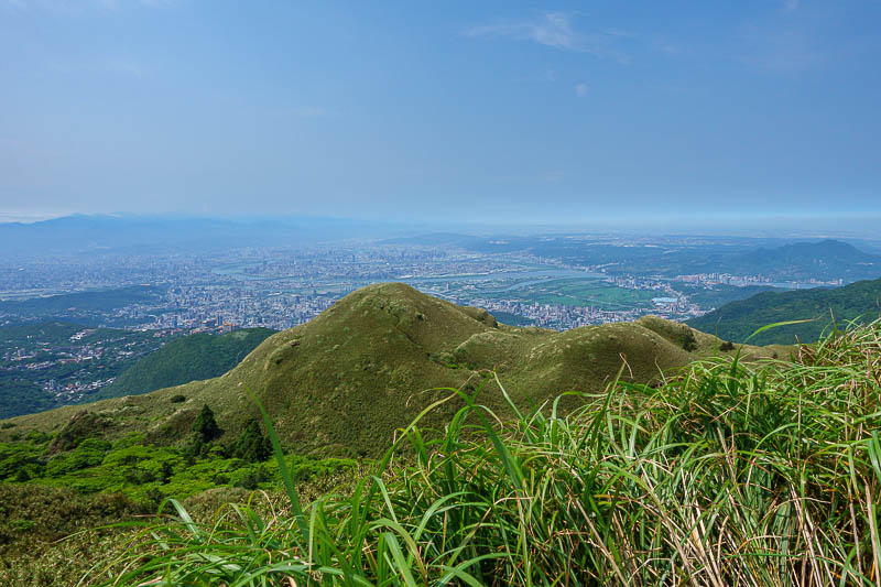 Taiwan-Taipei-Hiking-Yangmingshan - After about 700 metres elevation change and only a bit over an hour of hiking, here is the view of Taipei from Qixing peak, which literally means, 7 s