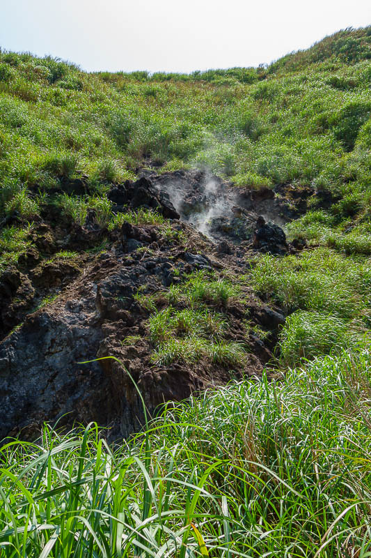 Taiwan-Taipei-Hiking-Yangmingshan - Tiny volcanic vent. I guess it could spew molten lava into my face at any time.