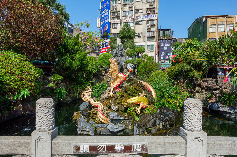 Taiwan for the 5th time - April and May 2023 - The surrounding gardens are full of golden dragons. Just as Buddha would want.