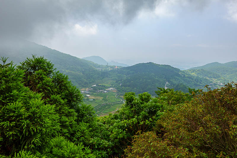 Taiwan-Taipei-Hiking-Datun-Yangmingshan - One last view shot.