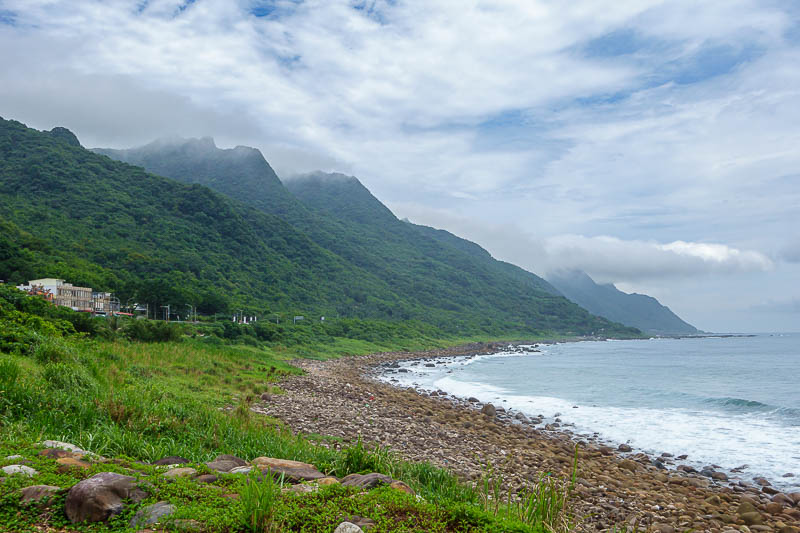 Taiwan-Yilan-Hiking-Caoling Trail-Hiking - This allowed me to get a view along the coast, those are the small mountains I came over today, still in fog.
