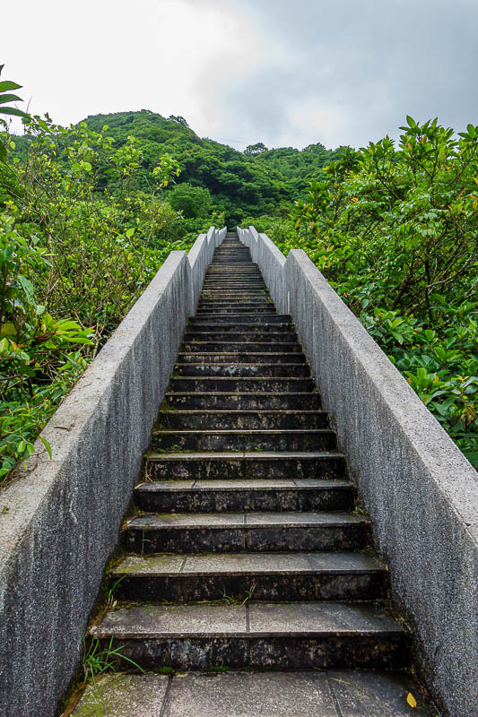 Taiwan-Keelung-Houtong-Jiufen-Hiking - Next up, the bizarre stairway to the stars. A very grand stairway in the literal middle of nowhere.