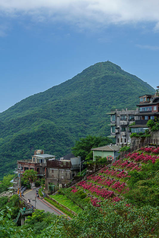 Taiwan-Keelung-Houtong-Jiufen-Hiking - Another view of a previous mountain. Blue sky? Come this way please.