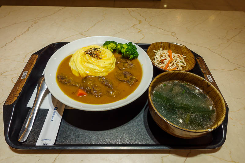 Taiwan-Taichung-Food-Omurice - This is not Coco curry. It is omurice, but it came from a food court near Coco curry. Because once again I was turned away from Coco curry for being o