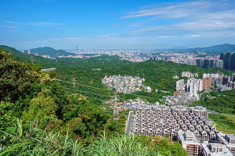 Taiwan-Taipei-Hiking-Dajianshan - Weird housing development. Today I am east of Taipei 101, which you can see in this pic.