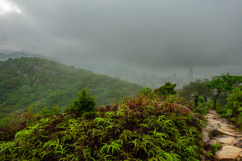 Taiwan-Taipei-Hiking-Battleship Rock - More rainy view.