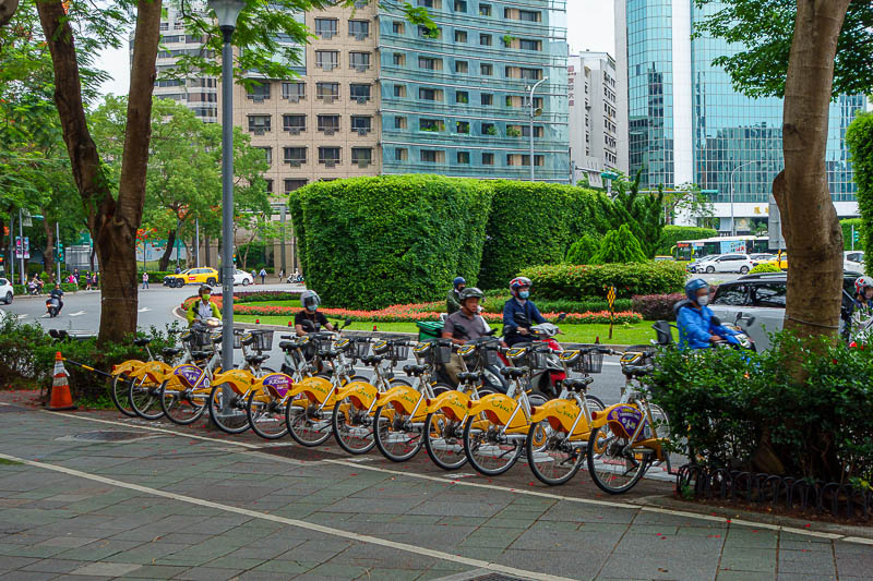 Taiwan for the 5th time - April and May 2023 - Dockless bike and scooter hire is evidently banned in Taiwan. Instead you still have docked bike rental like this, which Melbourne used to have before