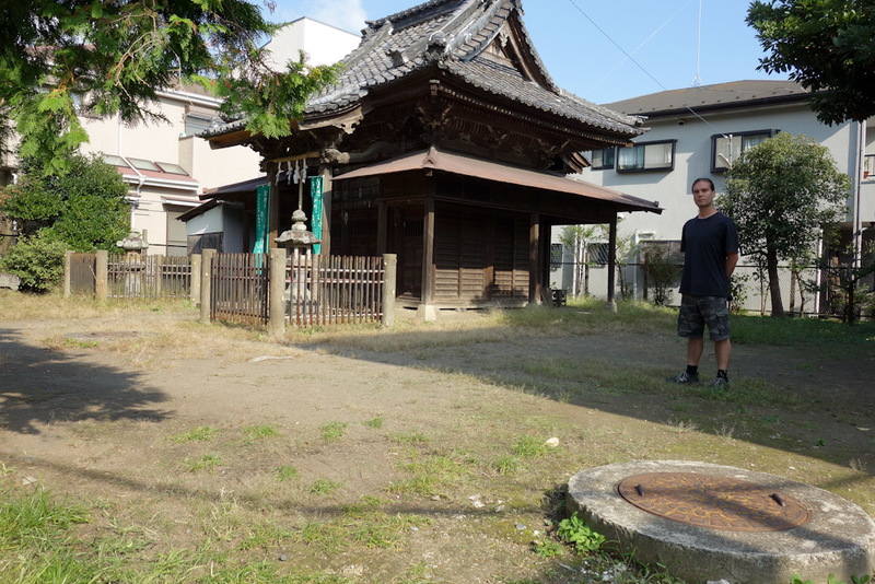 I flew all the way to Tokyo and back for the weekend - I nearly forgot to take a photo of myself. Walking back to the tram stop along the back streets I found this abandoned temple. Theres so many of them 